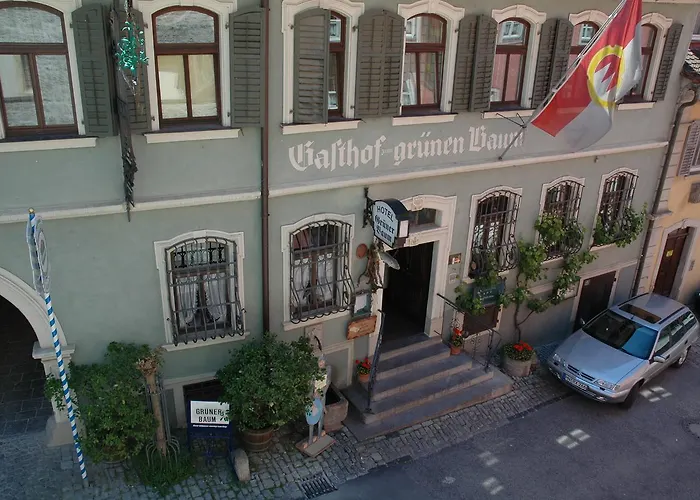 Gruener Baum 3*