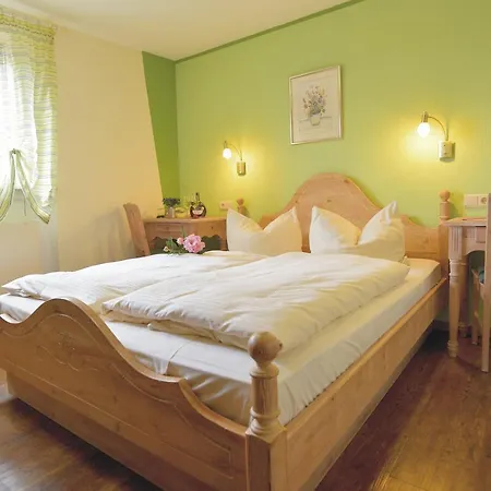 Gruener Baum Hotel 3*